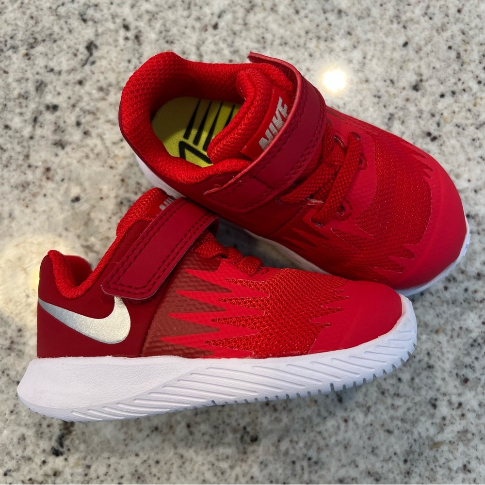 Baby Boy Nike Shoes Size 4